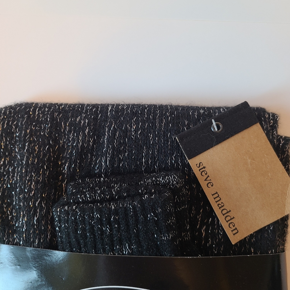 Steve Madden Winter Set Metallic Shimmer Knit Gloves And Fringe Scarf Bundle NWT - Picture 3 of 6